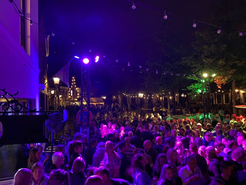 Te koop / te huur horecapand Markt 1 Heenvliet