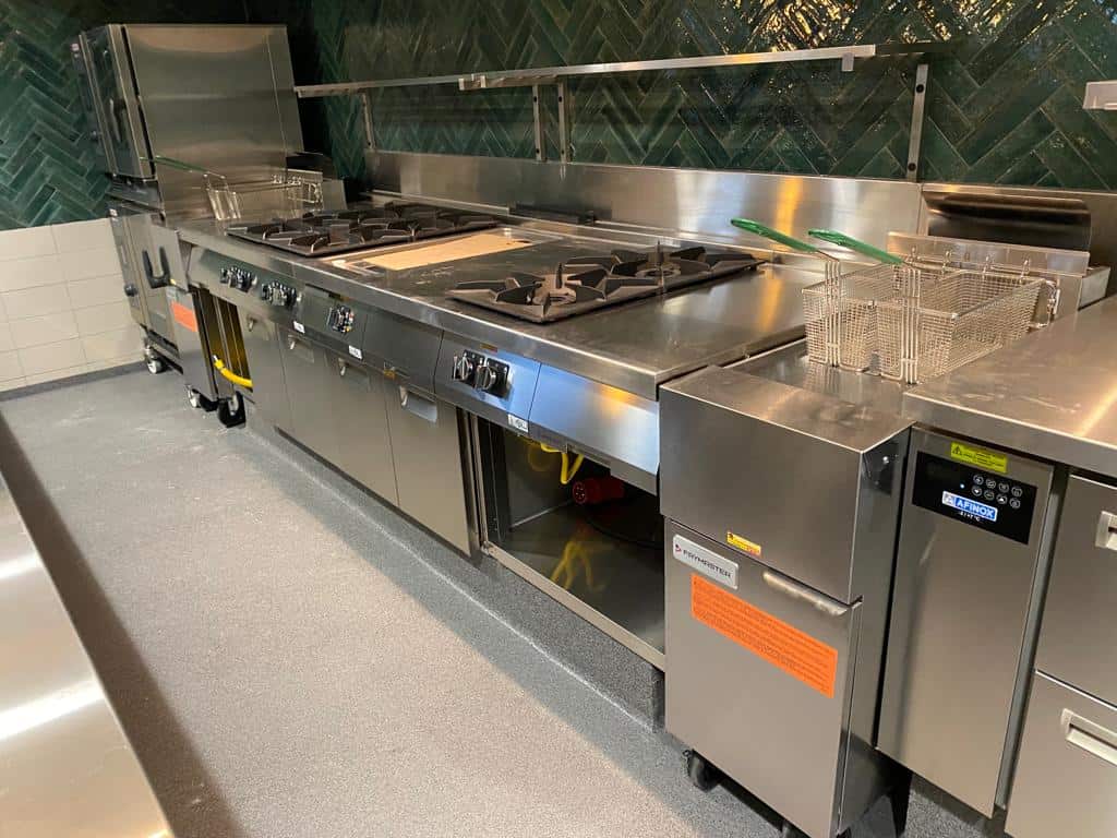 Te koop / te huur horecapand Markt 1 Heenvliet