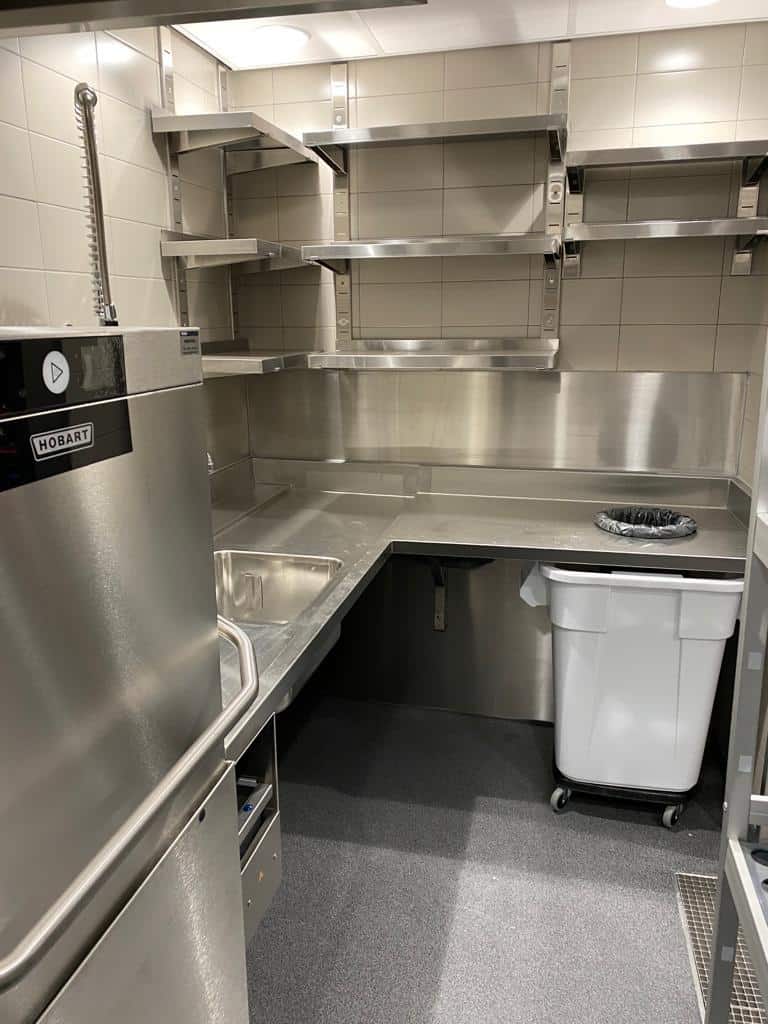 Te koop / te huur horecapand Markt 1 Heenvliet