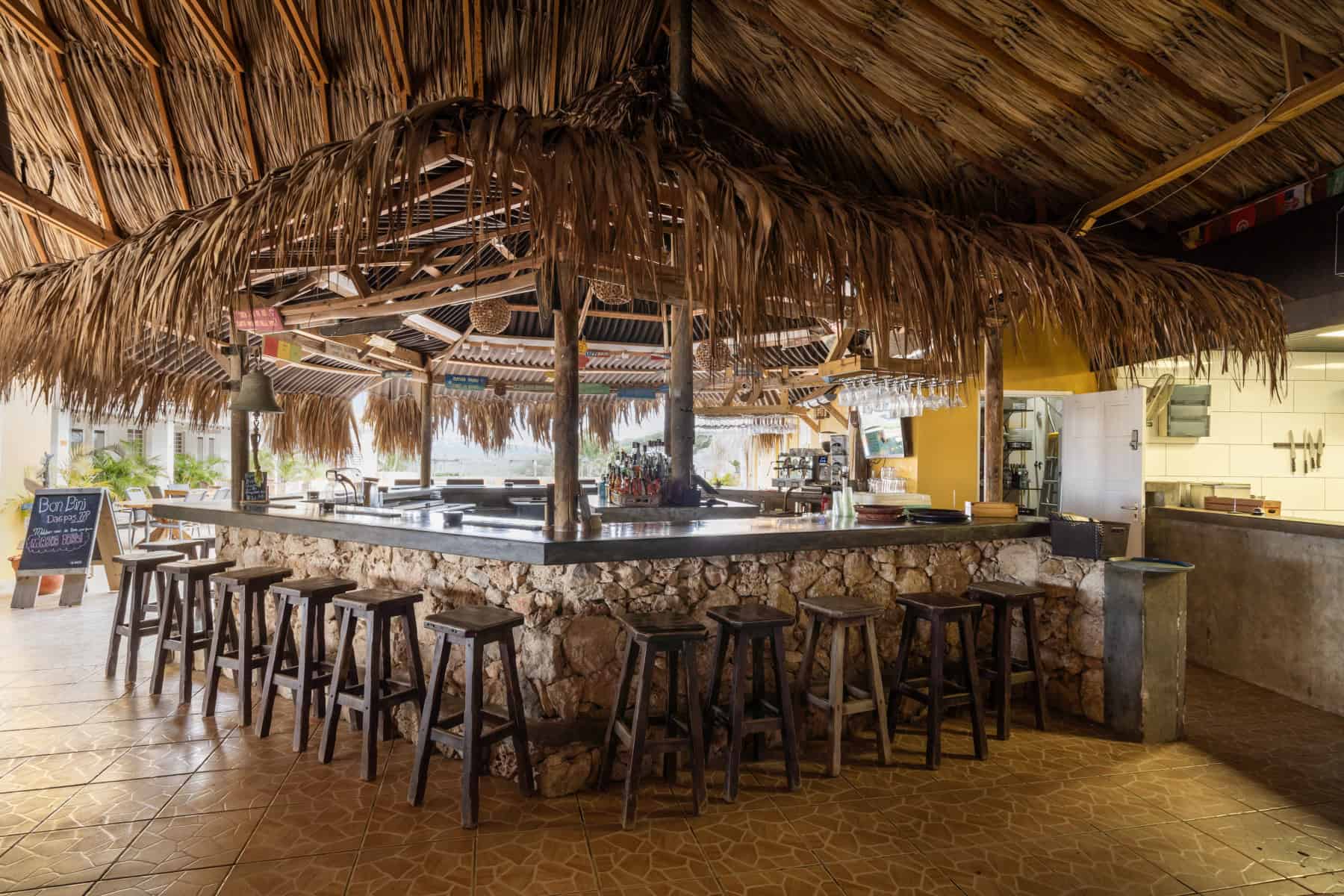 Te koop Bonaire resort boutique appartementen met zwembaden