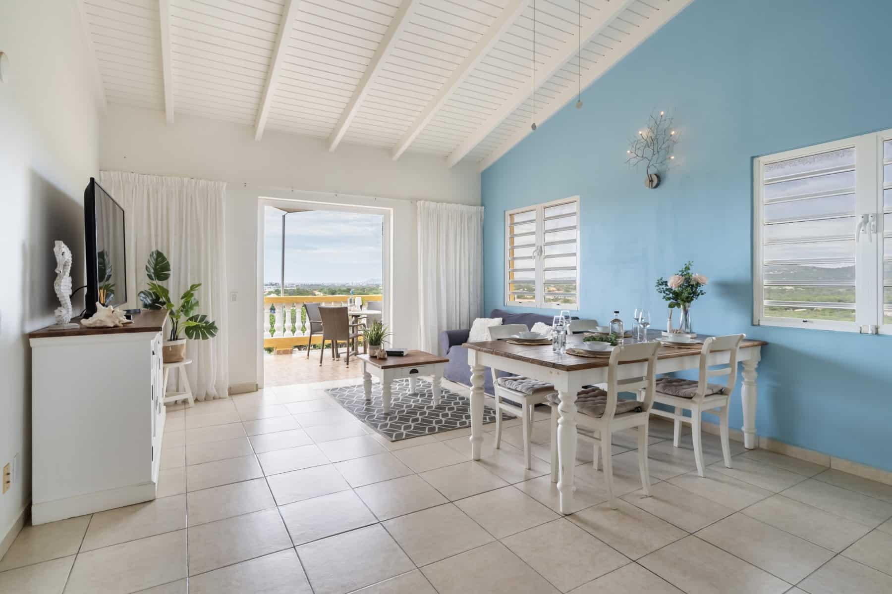 Te koop Bonaire resort boutique appartementen met zwembaden
