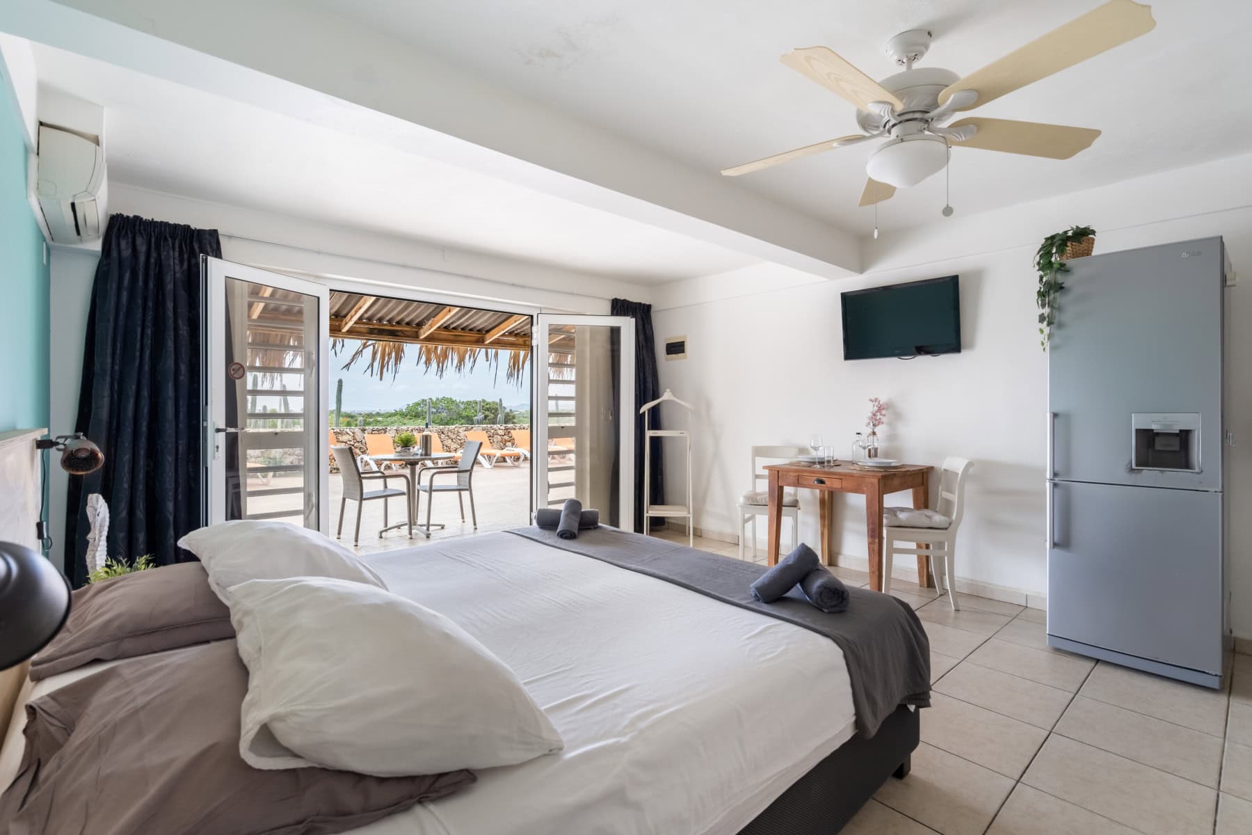 Te koop Bonaire resort boutique appartementen met zwembaden