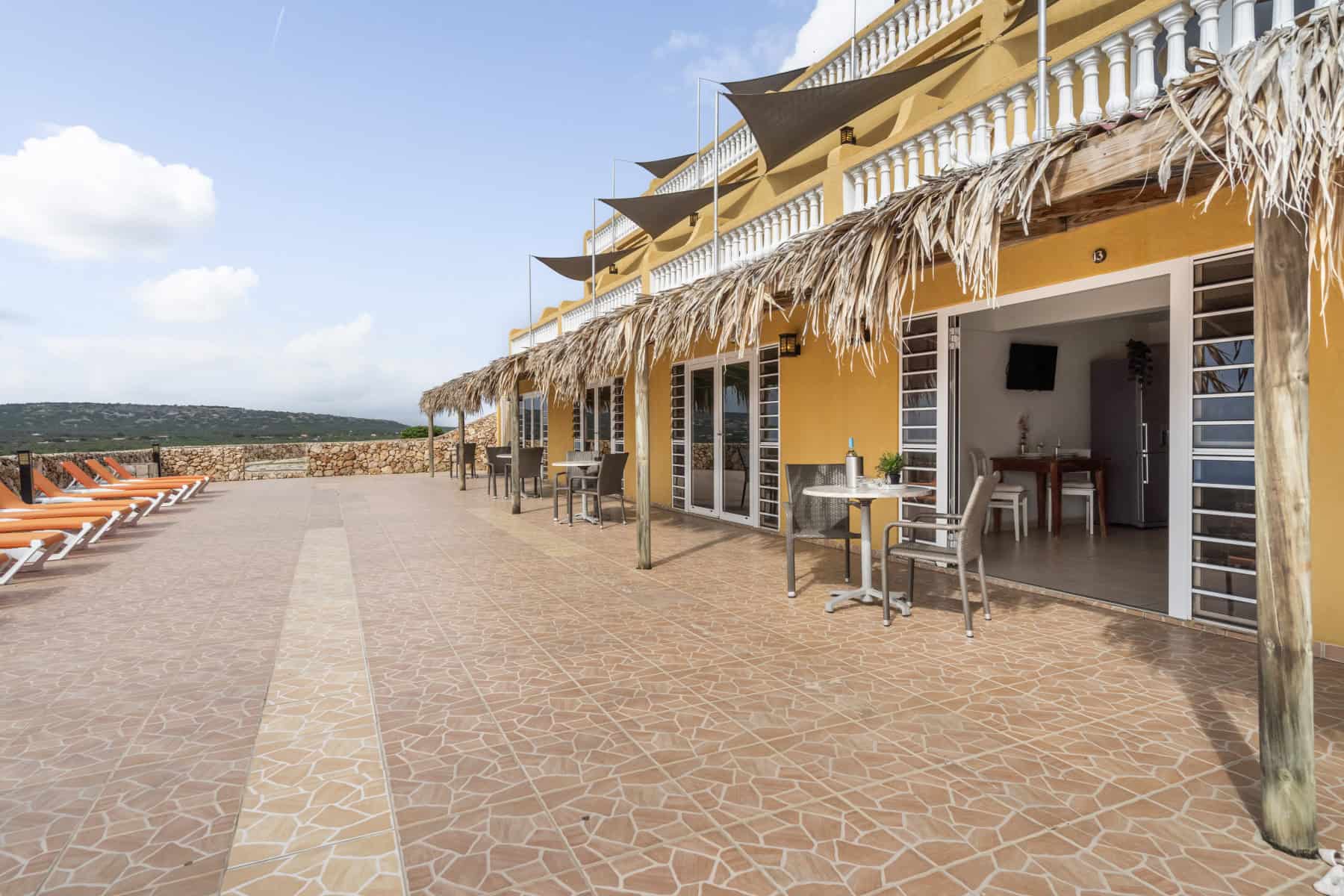 Te koop Bonaire resort boutique appartementen met zwembaden