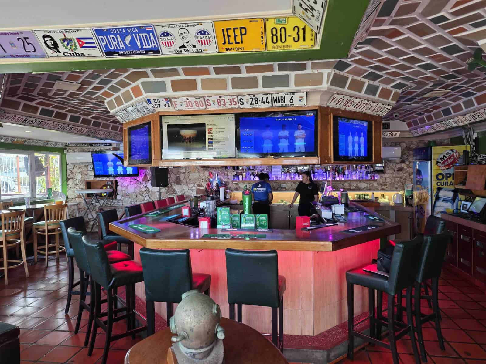 Te koop sportsbar Curacao Willemstad