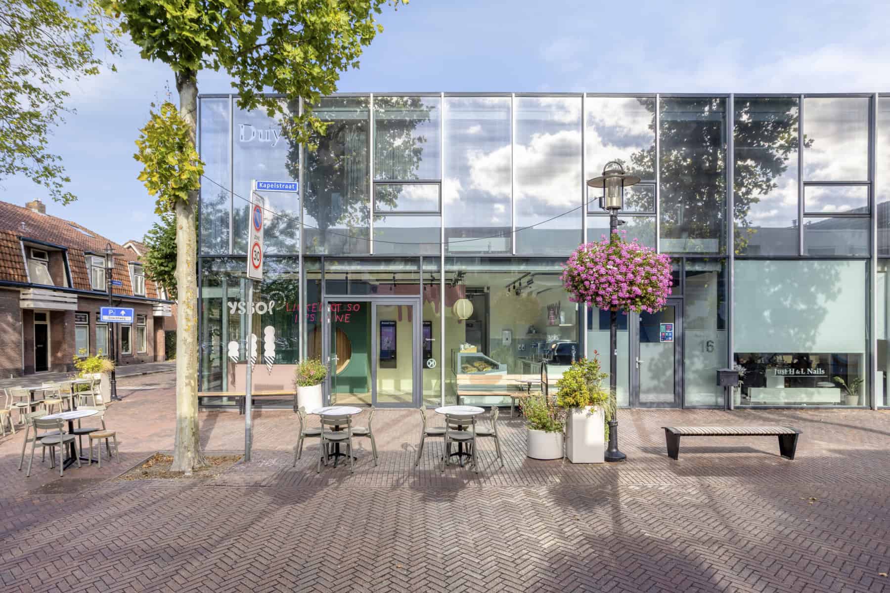 Ter overname IJssalon Bollenstreek op super locatie