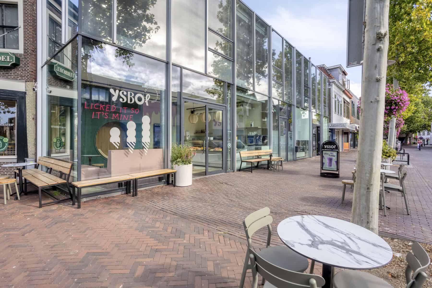 Ter overname IJssalon Bollenstreek op super locatie