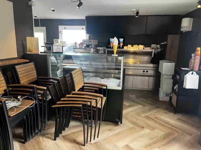 Te koop te huur cafetaria kiosk in Rozenbrug18 normaal